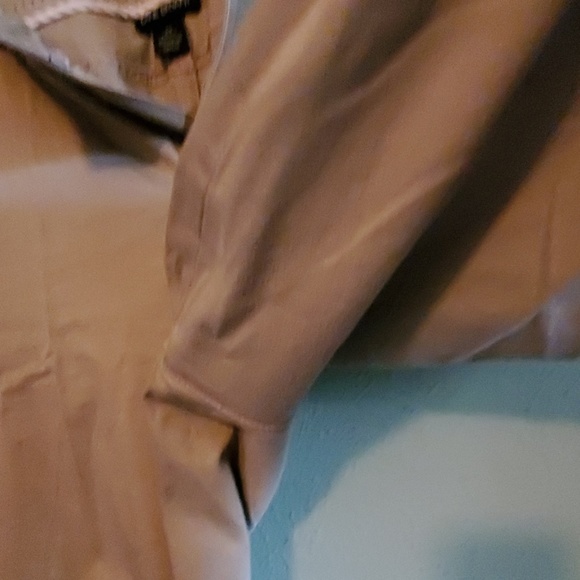 Two "docker" style pants - Picture 4 of 8